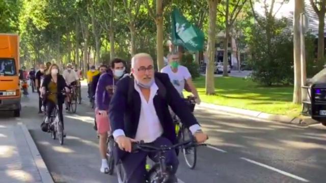 Diputados de Más Madrid llegando a la Asamblea este martes.