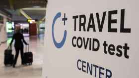 Centro de tests Covid para pasajeros en el aeropuerto de Barajas. Alejandro Martínez Vélez / Europa Press
