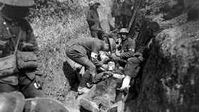 Soldado británico herido en una trinchera francesa durante la Primera Guerra Mundial. Foto: Science Museum Group