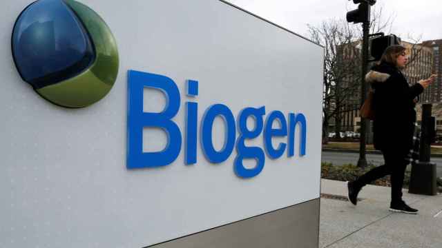 Un cartel de Biogen.