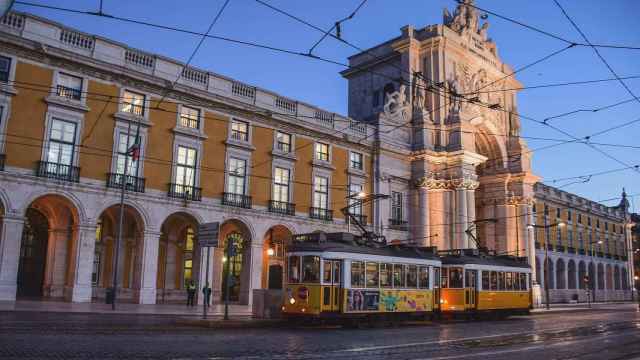 Portugal activa el toque de queda en Lisboa y otros destinos de vacaciones.