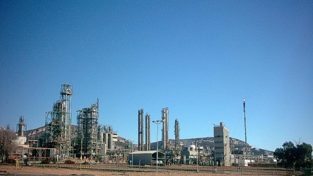 Vista general del centro industrial de Repsol en Puertollano (Ciudad Real)