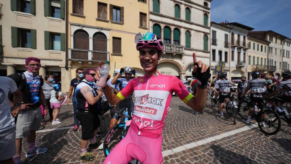Juan Ayuso hace historia: primer español en ganar el Giro de Italia sub23