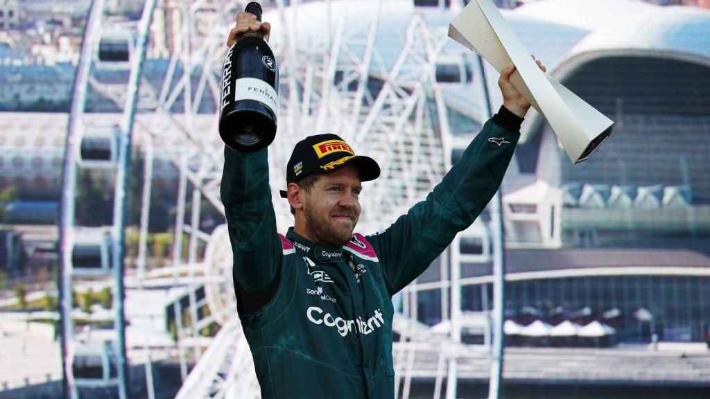 Sebastian Vettel celebra su segundo puesto en Bakú
