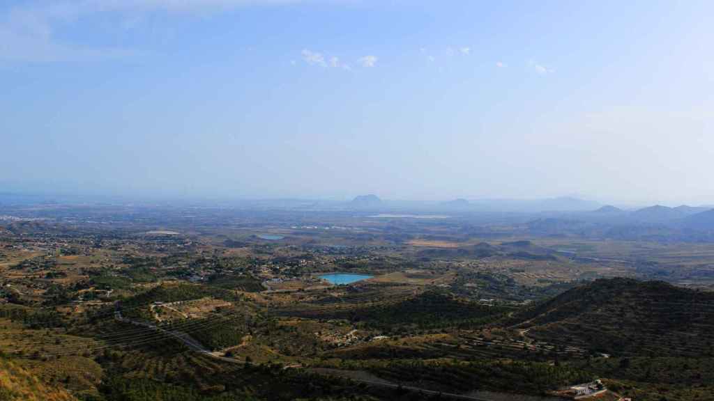 Panorámica de Busot, en la montaña de l'Alacantí.