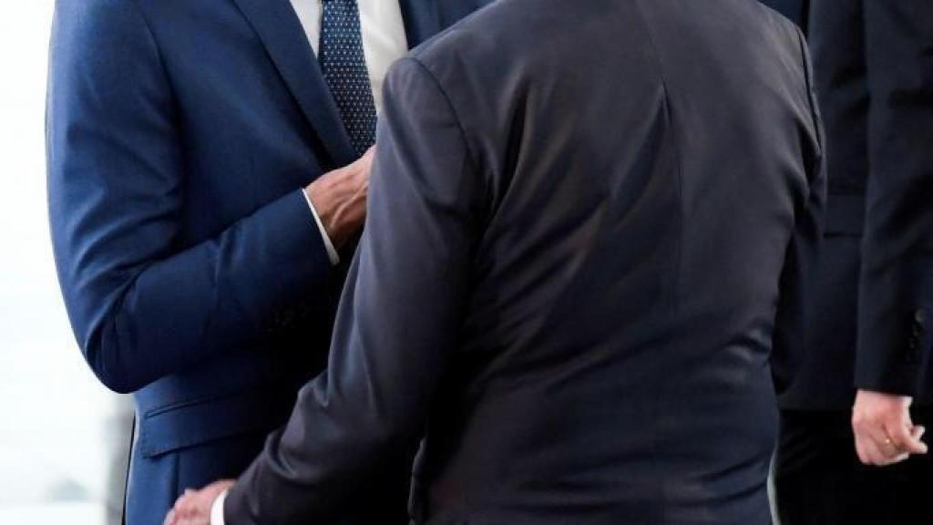 Pedro Sánchez y Joe Biden conversan cara a cara en los márgenes de la cumbre de la OTAN de Bruselas.