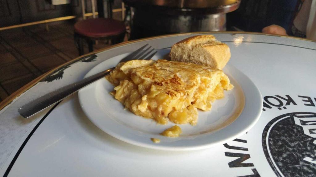 El pincho de tortilla de patatas de Bodega La Ardosa.