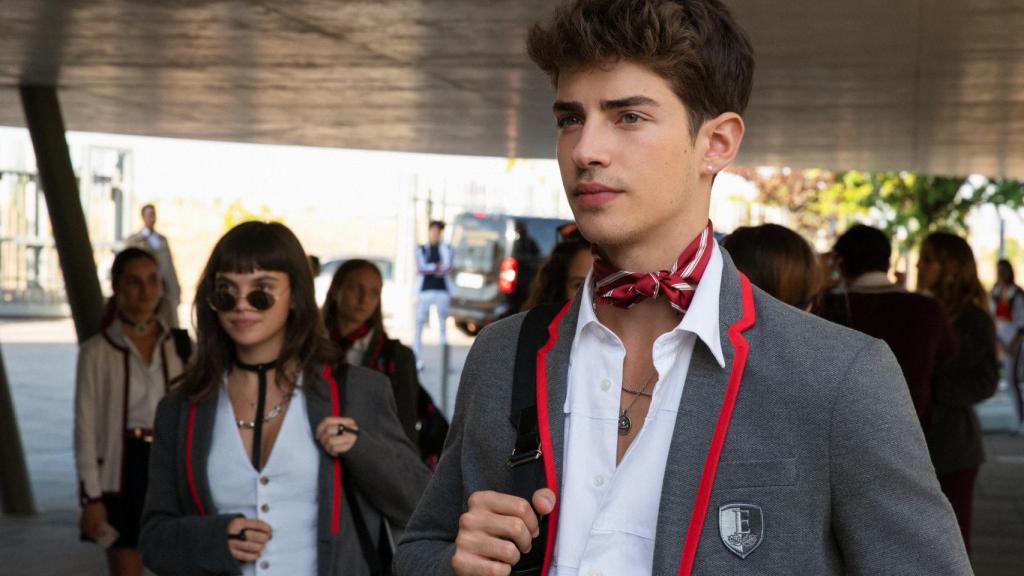 Martina Cariddi y Manu Ríos, hermanos en la ficción