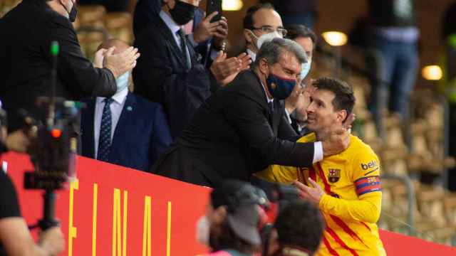 Joan Laporta y Leo Messi, durante la final de la Copa del Rey de 2021