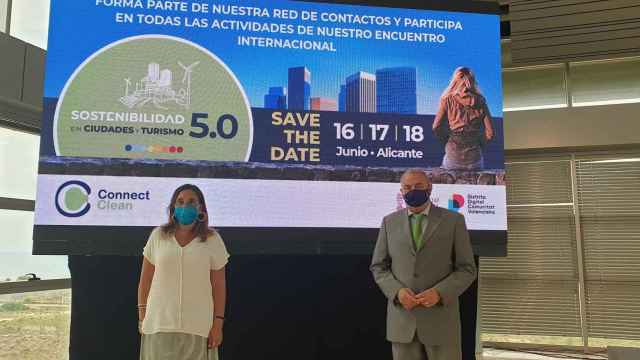Sandrine Gil y Antonio Rodes, en la presentación del encuentro sobre Sostenibilidad en ciudades y turismo.