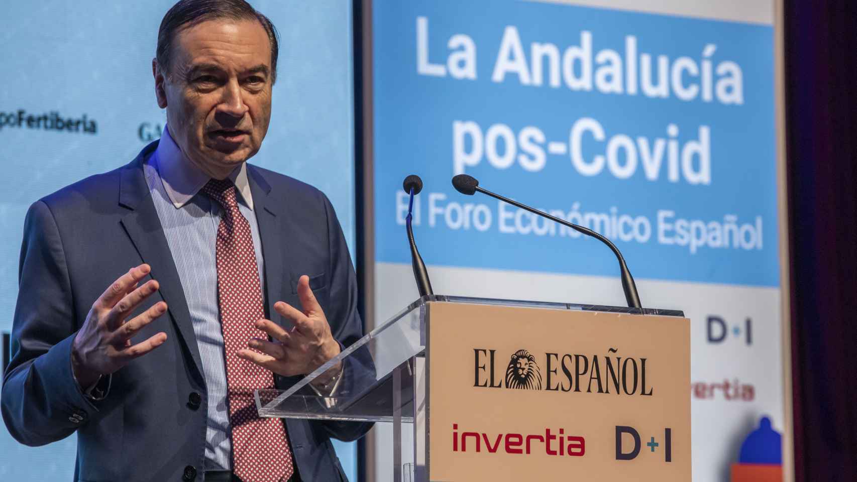 Pedro J. Ramírez, director y presidente ejecutivo de EL ESPAÑOL, durante la inauguración del Foro Económico Español 'La Andalucía pos-Covid'.
