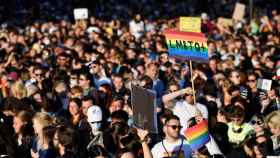 Protestas en Budapest contra la ley anti homosexual aprobada por el Parlamento.