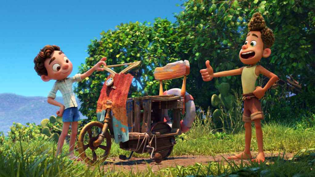 Un momento de la película 'Luca' de Pixar que estrena Disney+ en su plataforma.