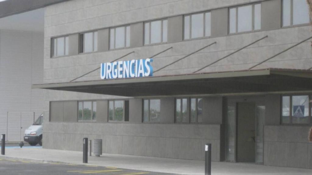 Puerta de acceso al Servicio de Urgencias del Hospital Los Arcos de San Javier.