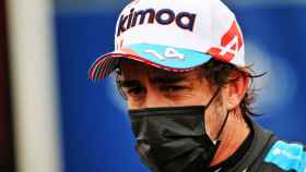 Fernando Alonso hablando con los medios en el GP de Francia