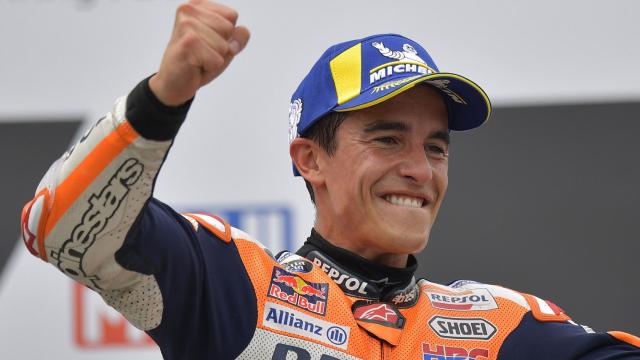 Marc Márquez celebra su triunfo en Alemania