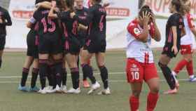 Las jugadoras del Real Madrid Femenino celebra un gol ante el Santa Teresa