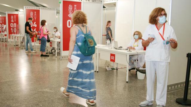 Los caos de Covid en la Comunidad Valenciana caen de nuevo