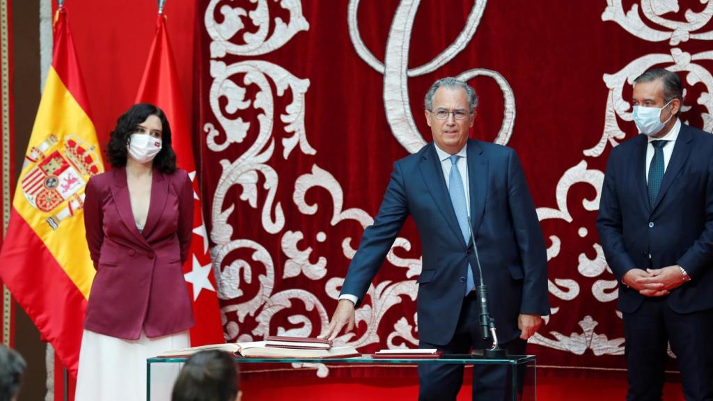 Enrique Ossorio toma posesión como consejero de Educación y Juventud de la Comunidad de Madrid.