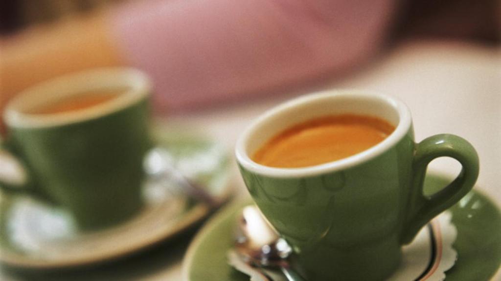 Cafés.