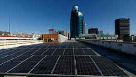 El Ministerio de Transportes instala paneles solares en su sede de Madrid para su electrolinera