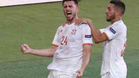 Aymeric Laporte celebra su gol a Eslovaquia