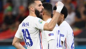 Karim Benzema celebra su gol con la selección de Francia ante Portugal en la Eurocopa 2020