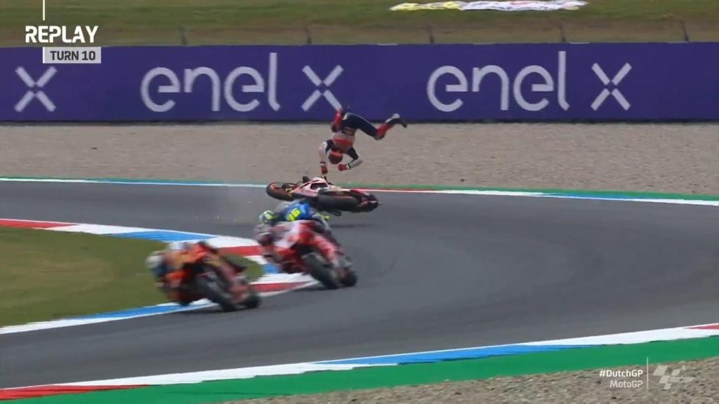 Marc Márquez sufre una fuerte caída en Assen