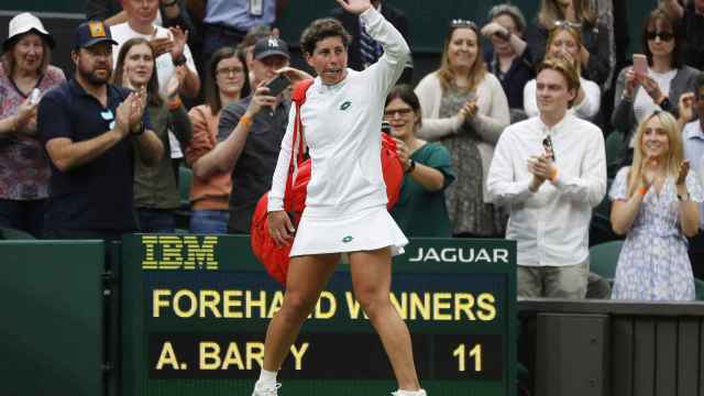 Carla Suárez se despide de Wimbledon con todo el público en pie