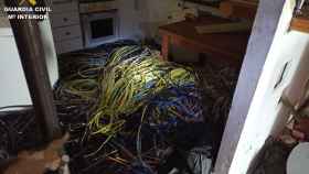 El cable de cobre encontrado en su domicilio, hasta 30 kilos.