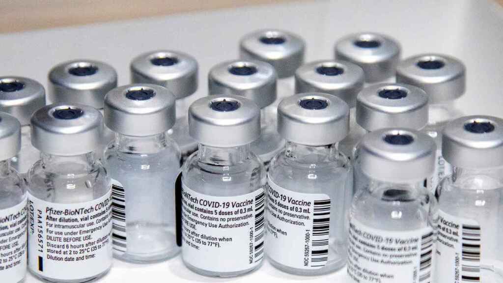 Viales de la vacuna contra la Covid-19 de Pfizer-BioNTech