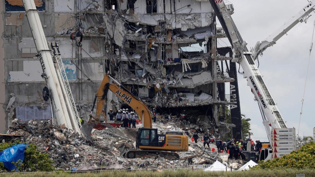 Suben a 11 los muertos por el derrumbe del edificio en Miami Suben a 11 los muertos por el derrumbe del edificio en Miami
