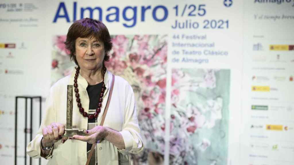 La actriz Julieta Serrano recoge el Premio Corral de Comedias 2021. Foto: Festival de Almagro