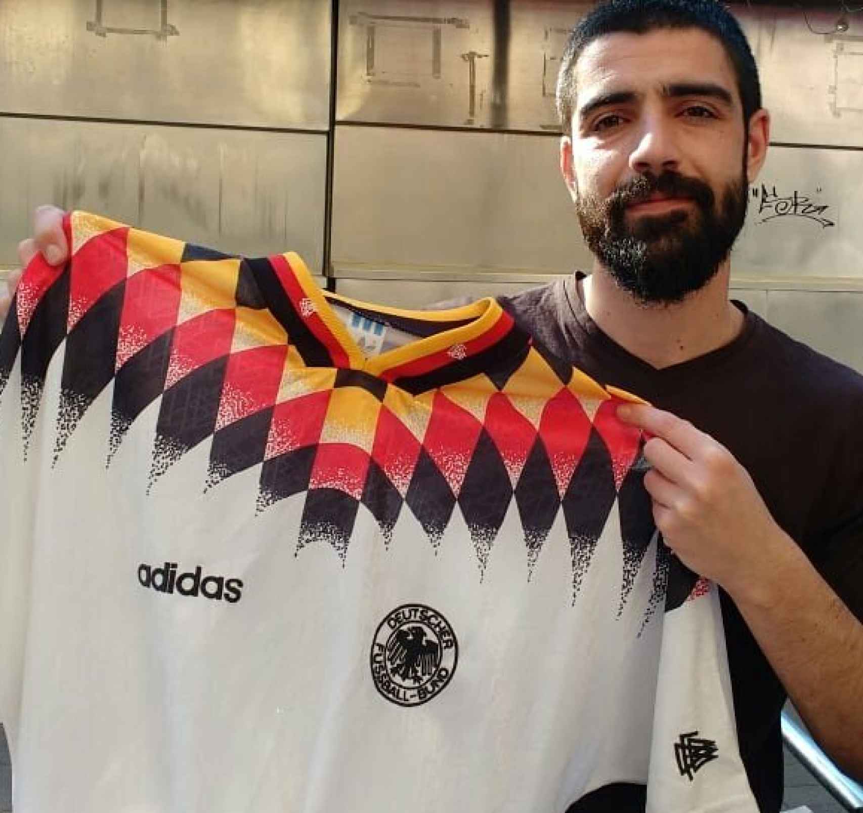 Xavi, con la camiseta de Alemania del Mundial de 1994