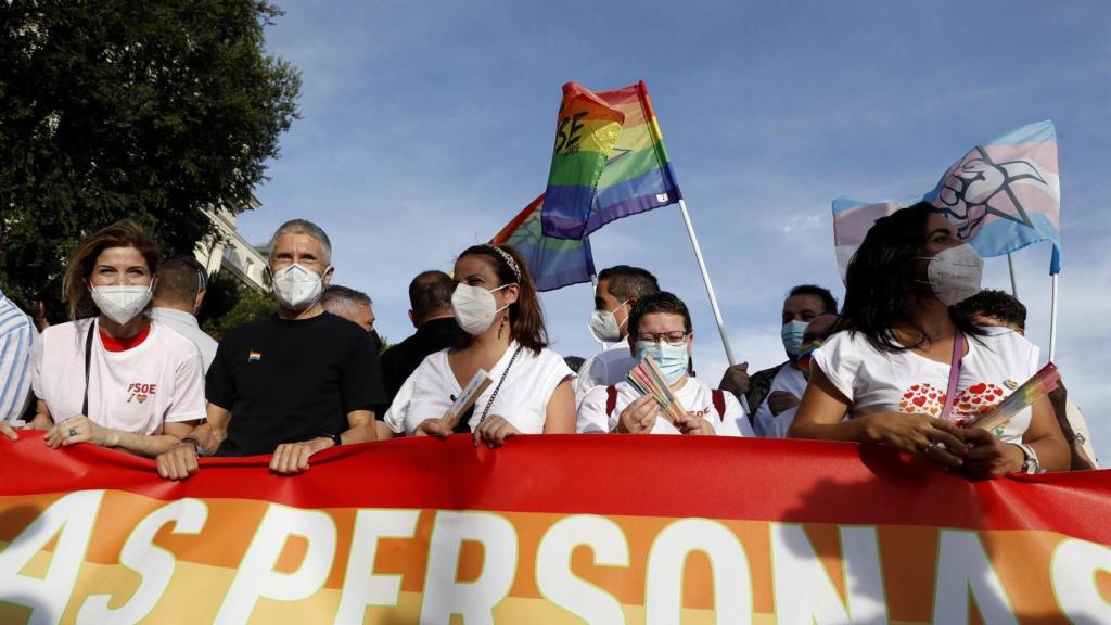 El ministro de Interior, Fernando Grande-Marlaska, durante la marcha del Orgullo LGTBI.
