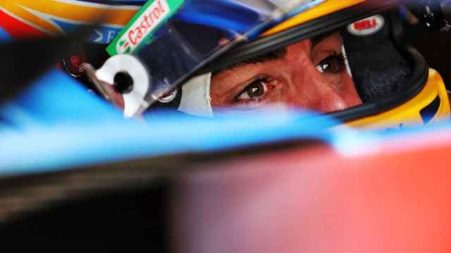 Fernando Alonso en el interior de su A521 en Austria
