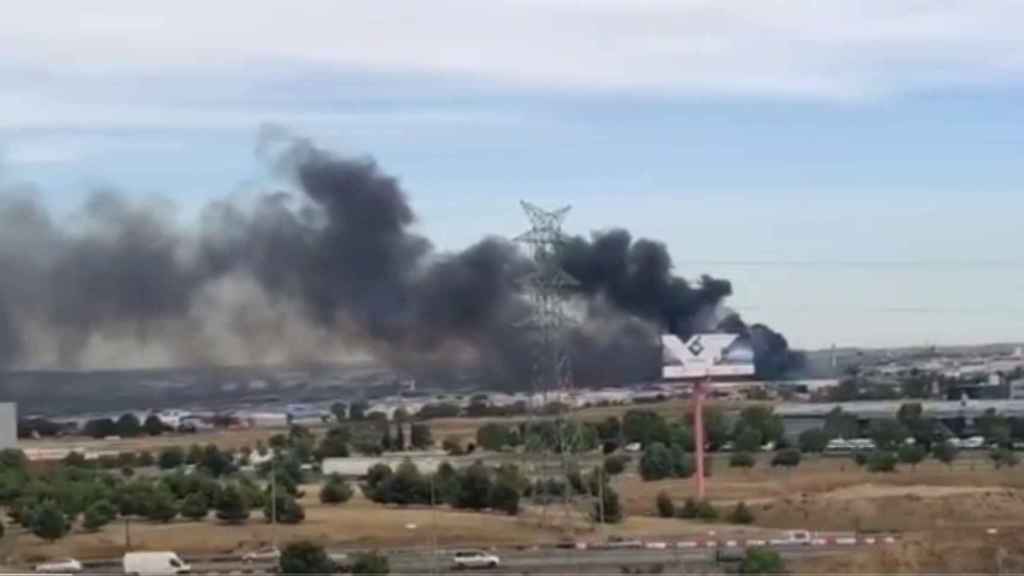 Incendio en una zona de pastos el Polígono Prado Overa (Leganés)