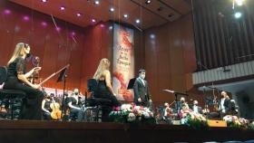 Javier Ulises Illán en su estreno al frente de la Orquesta y Coros de RTVE