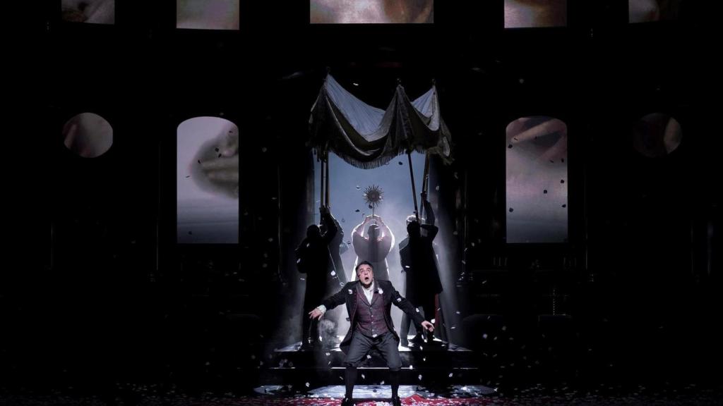 Carlos Álvarez (Barón Scarpia) en el ensayo de 'Tosca' en el Teatro Real.