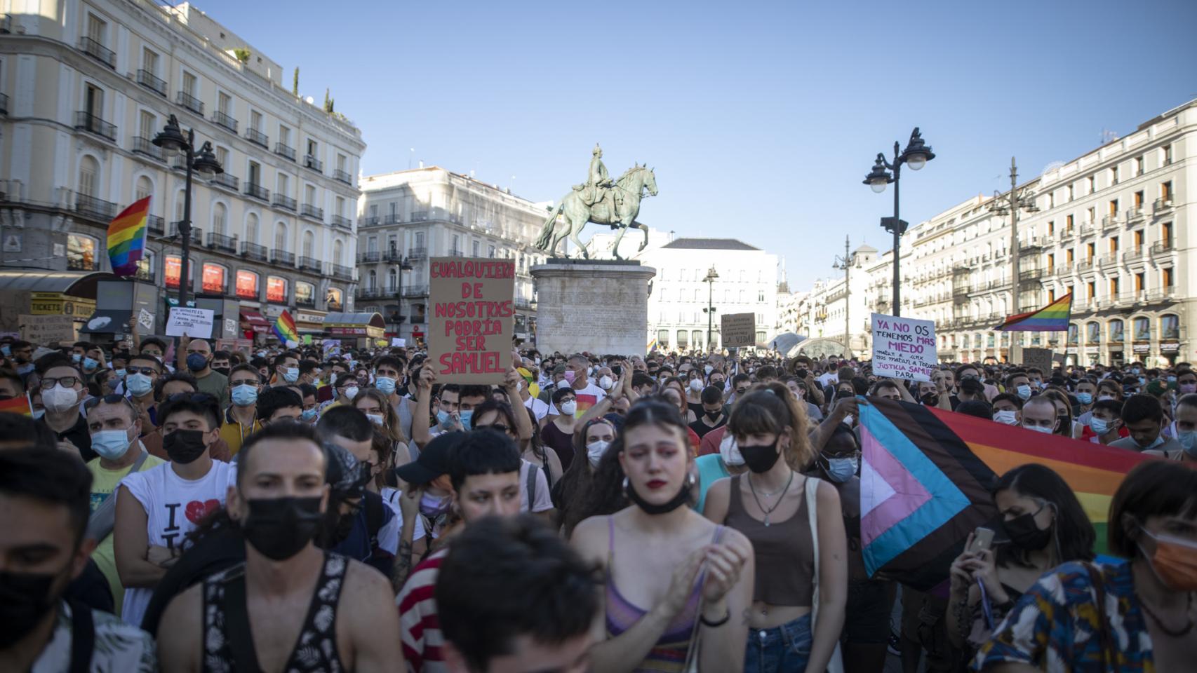 Miles de personas se manifiestan en Sol para recordar a Samuel, el joven asesinado en A Coruña