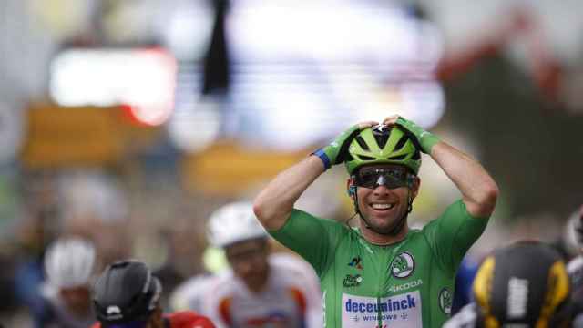 Mark Cavendish celebra su victoria número 33 en el Tour de Francia