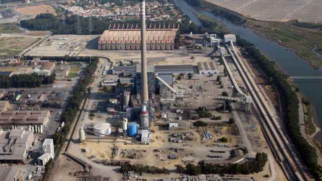 EDP presenta proyectos alternativos para cerrar sus térmicas de carbón en Andalucía