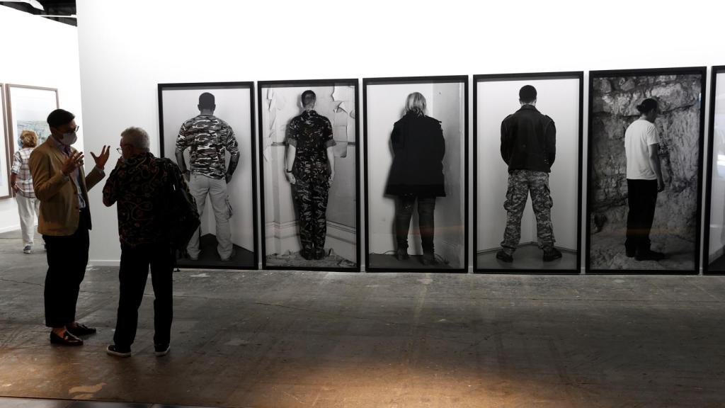 Las fotografías de Santiago Sierra que se exponen en ARCO.