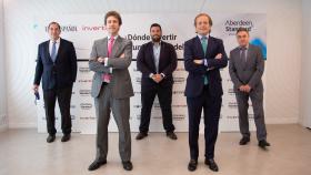 De izquierda a derecha: Santiago Rubio de Casas (CaixaBank); Javier Turrado (Bankinter Gestión de Activos); Rubén Escudero (Invertia); Álvaro Antón (Aberdeen Standard Investments) y Ángel de Benito García (Santander Private Banking).