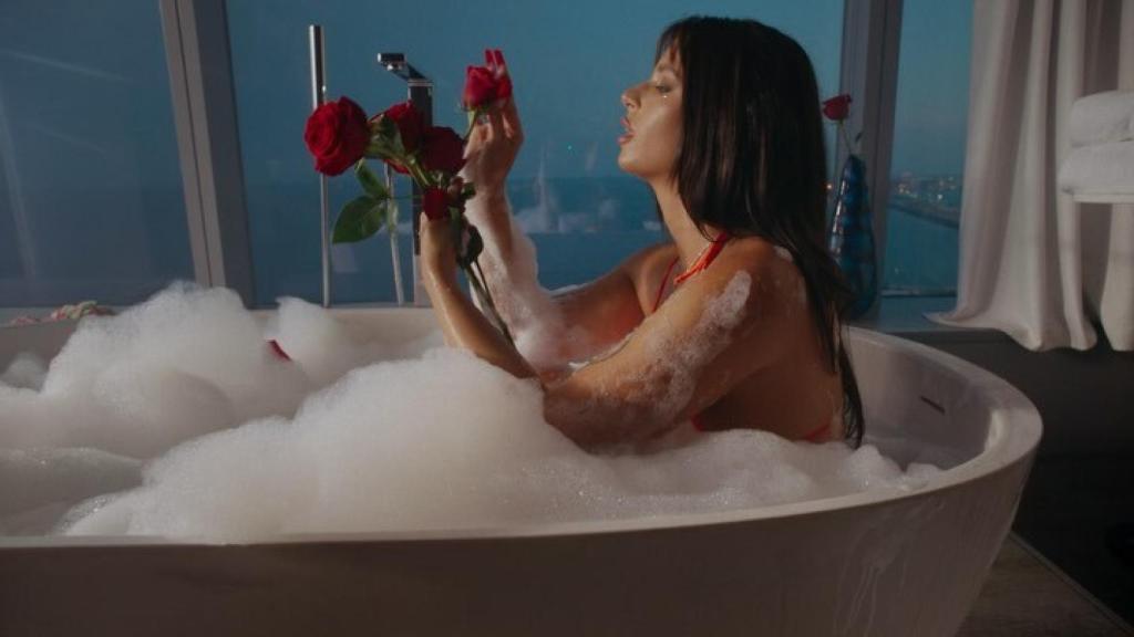 Fotograma del nuevo videoclip de Nathy Peluso.