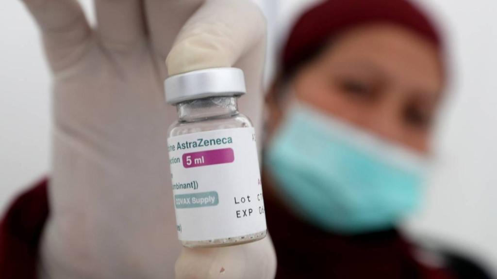 Un vial de la vacuna de AstraZeneca contra la Covid-19.