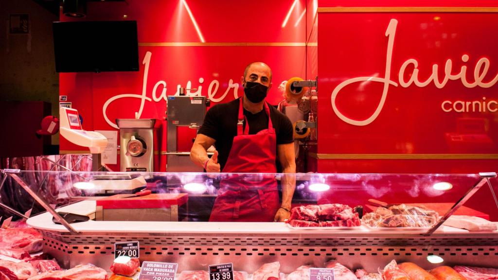 Javier, dueño de la carnicería con su mismo nombre.