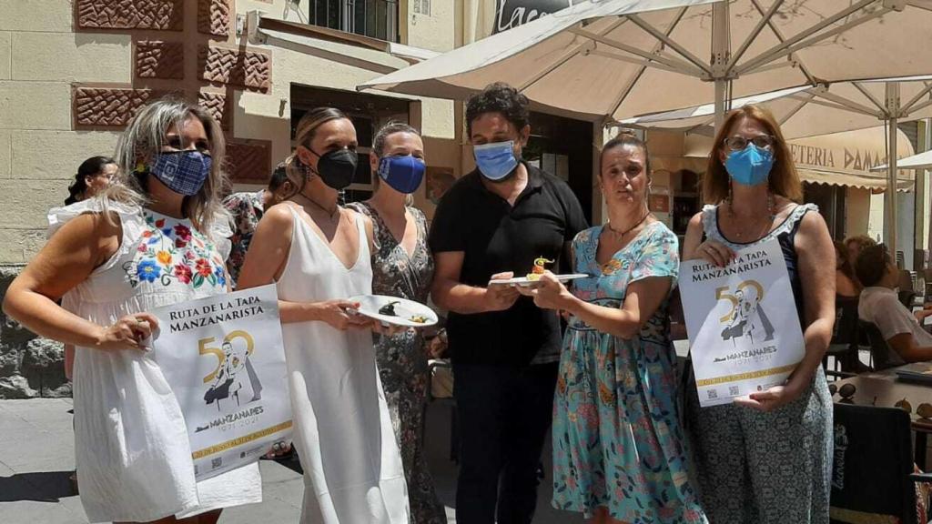 En el acto de presentación de esta iniciativa gastronómica han estado las dos hijas del torero.
