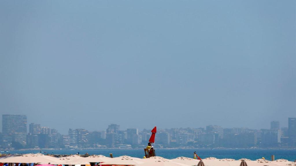 El turismo de la Comunidad Valenciana vuelve al 'rojo'.
