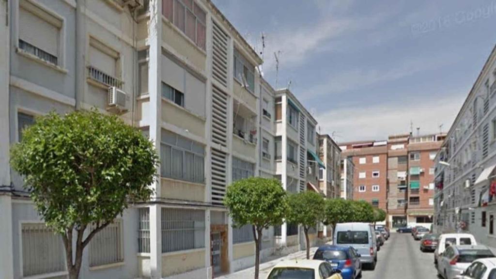 La calle de Elda donde han tenido lugar los hechos, en la madrugada de este domingo.